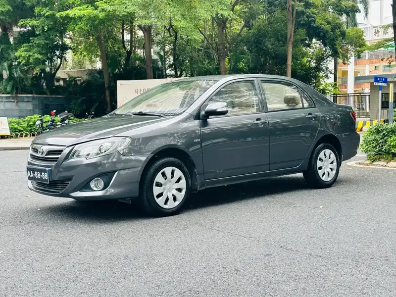 Toyota Corolla, 2015 — фото 1