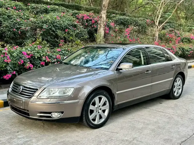 Volkswagen Phaeton, 2010