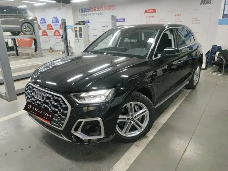 Audi Q5L, 2022