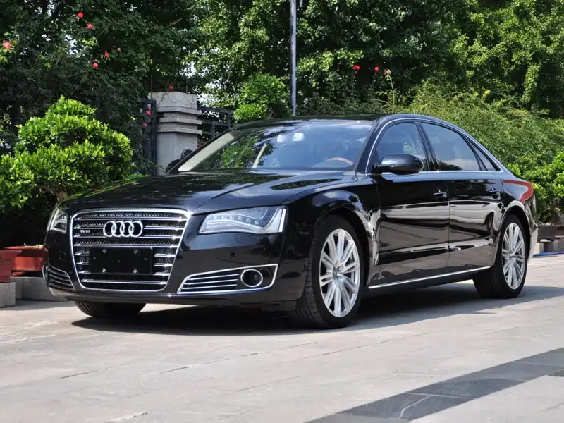 Audi A8, 2012