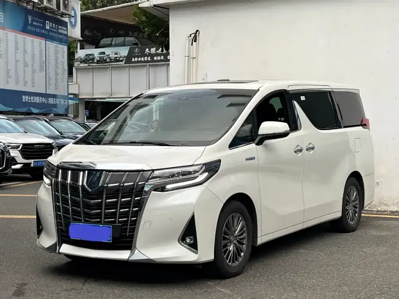 Toyota Alphard, 2023