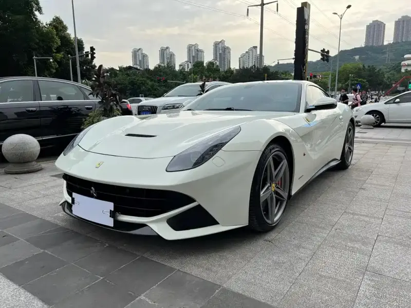 Ferrari F12berlinetta, 2015 — фото 1