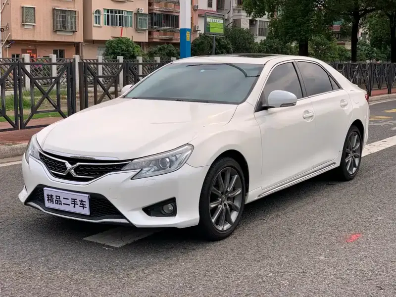 Toyota Reiz, 2014