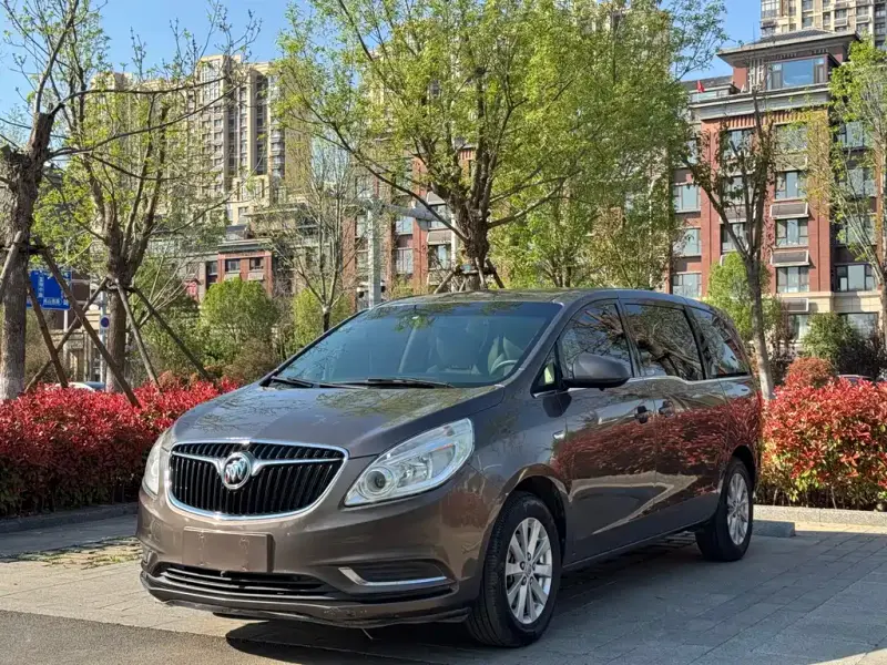 Buick GL8, 2018