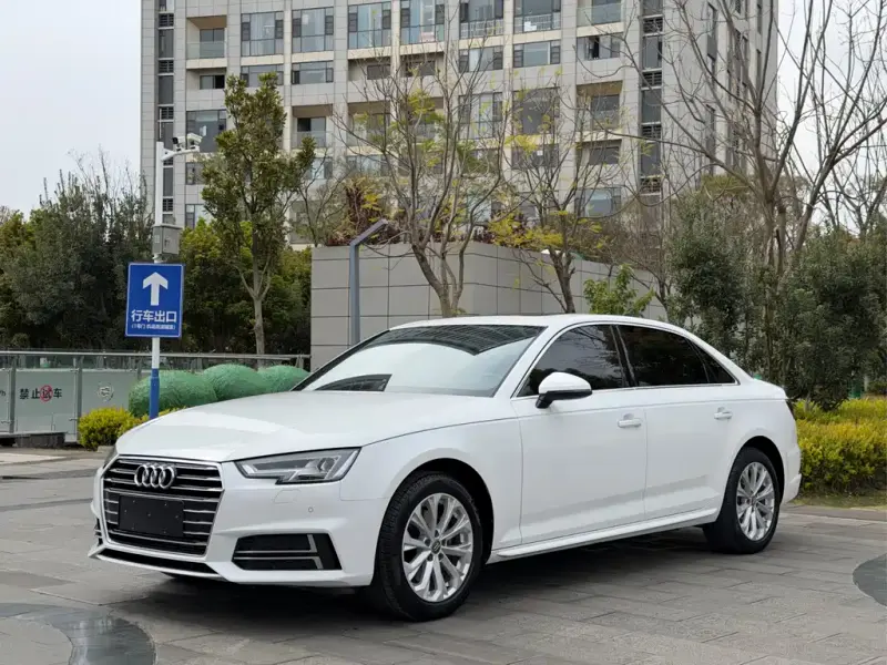 Audi A4L, 2019