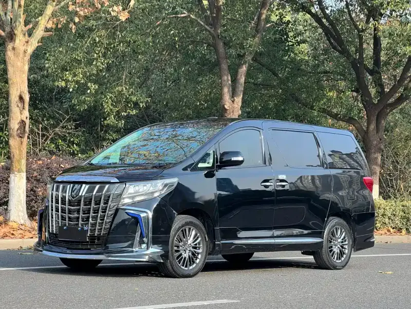 Toyota Alphard, 2012
