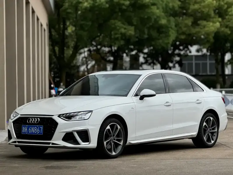 Audi A4L, 2021