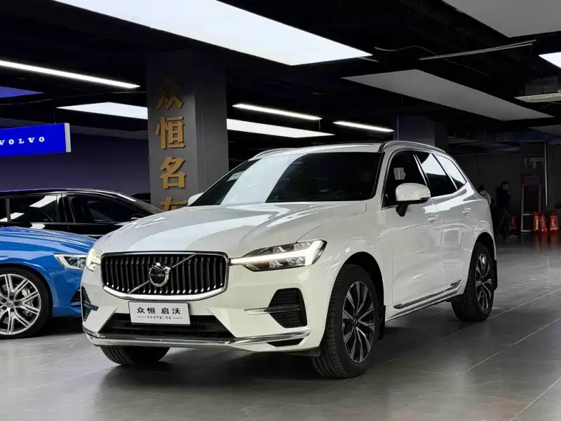 Volvo XC60, 2024 — фото 1