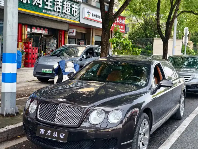 Bentley Flying Spur, 2011