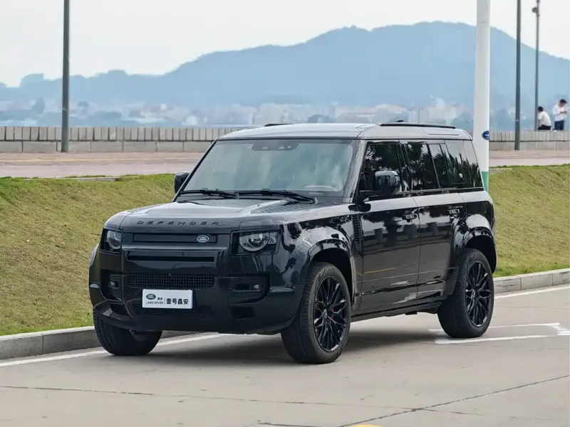Land Rover Defender, 2023