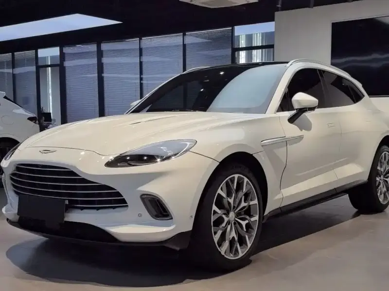 Aston Martin DBX, 2025