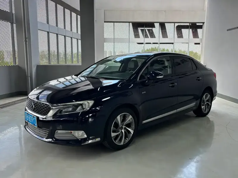 DS 5LS, 2015