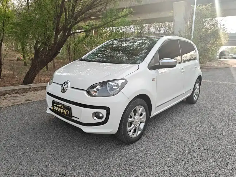 Volkswagen up!, 2015