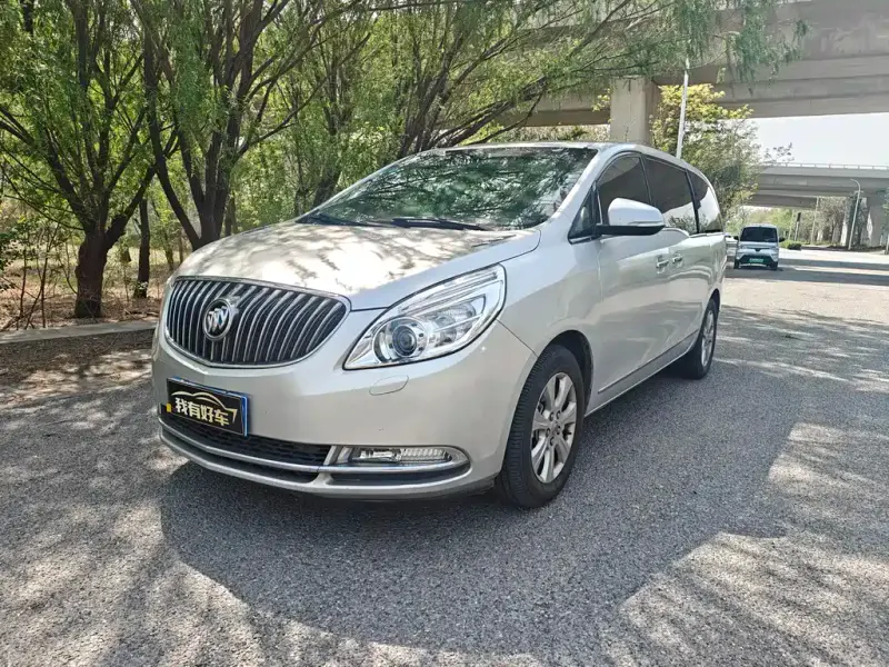 Buick GL8, 2015
