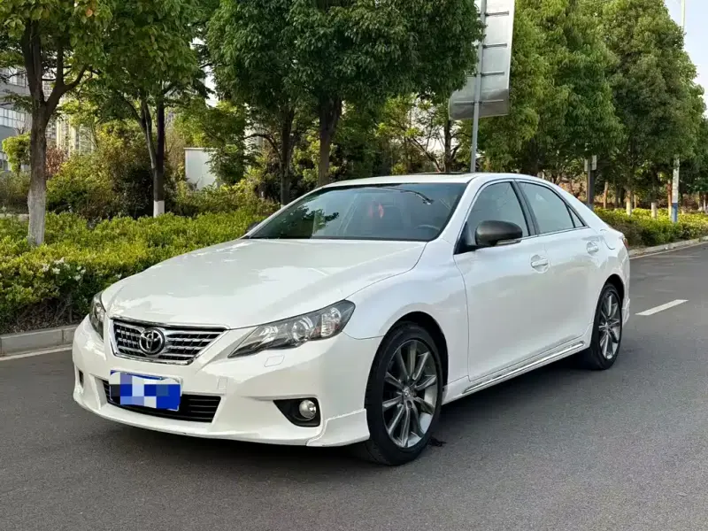 Toyota Reiz, 2013