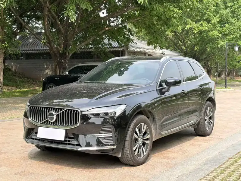 Volvo XC60, 2022 — фото 1