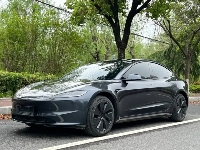 Tesla Model 3, 2024