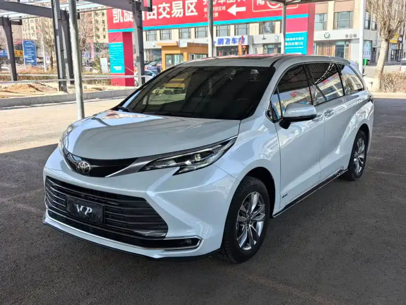 Toyota Sienna, 2024