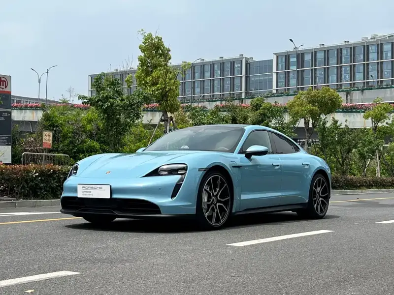 Porsche Taycan, 2023