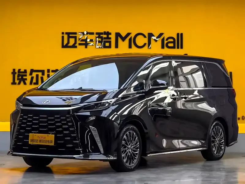 Lexus LM, 2022