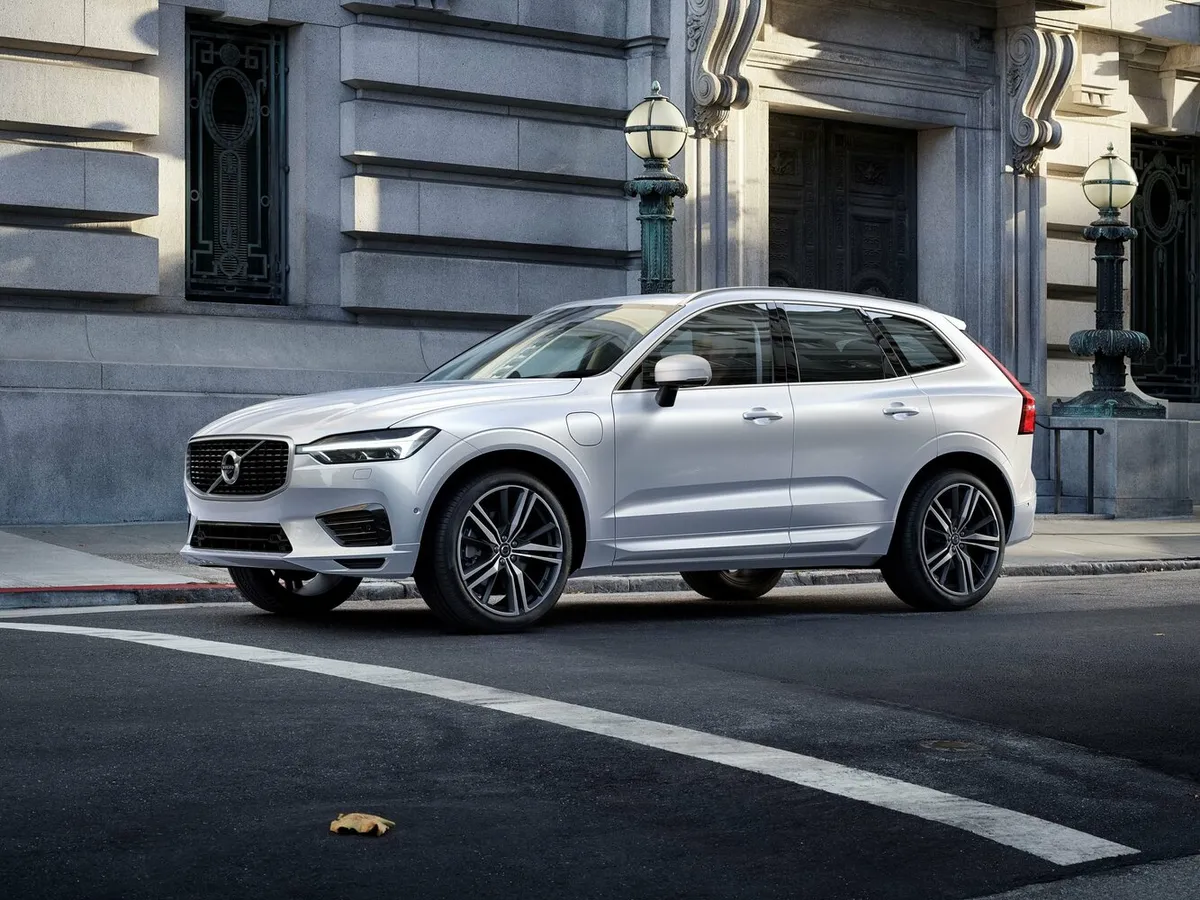 Volvo XC60 — фото модели