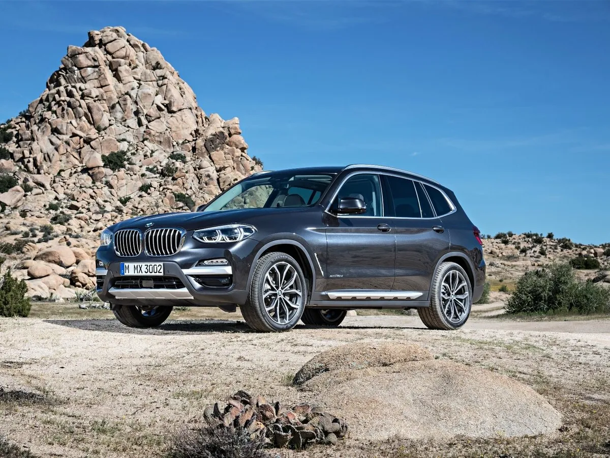 BMW X3 — фото модели