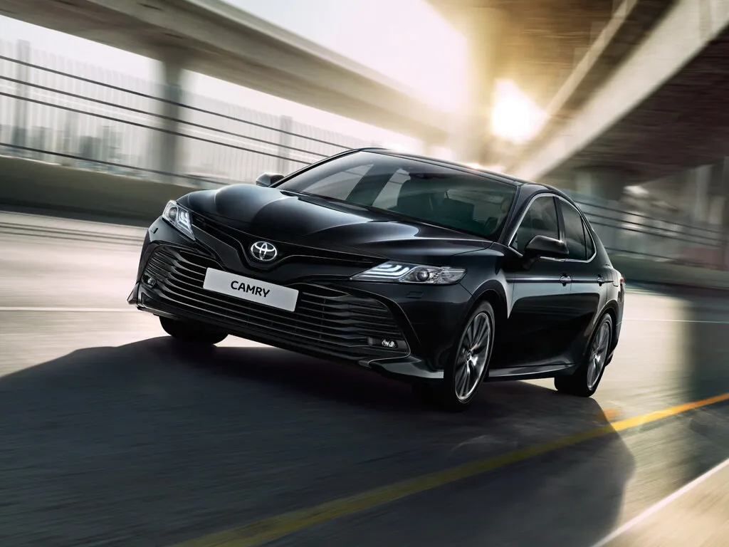 Toyota Camry — фото модели