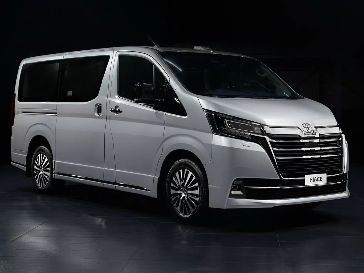 Toyota HiAce — фото модели