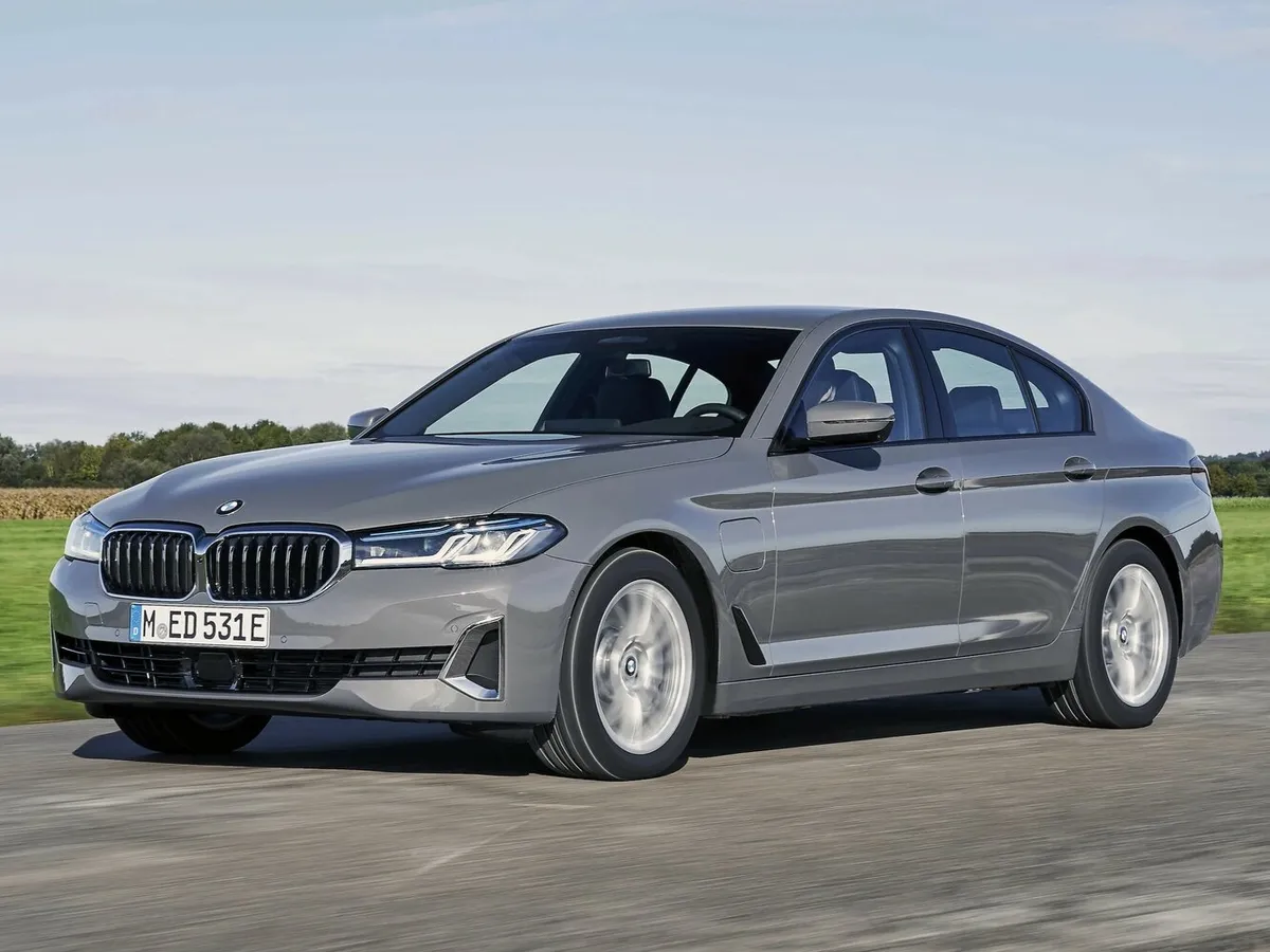 BMW 5 серии — фото модели