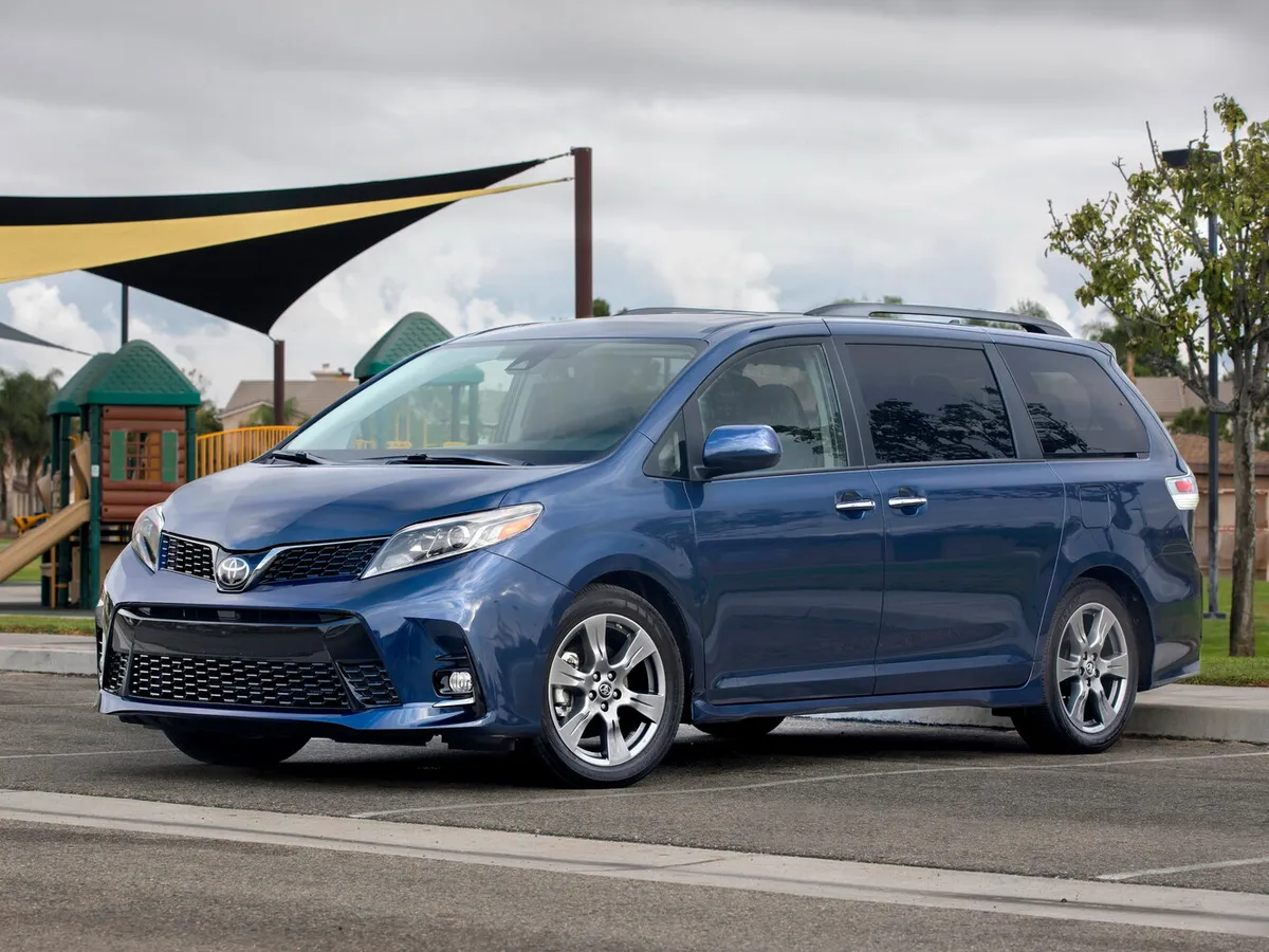 Toyota Sienna — фото модели