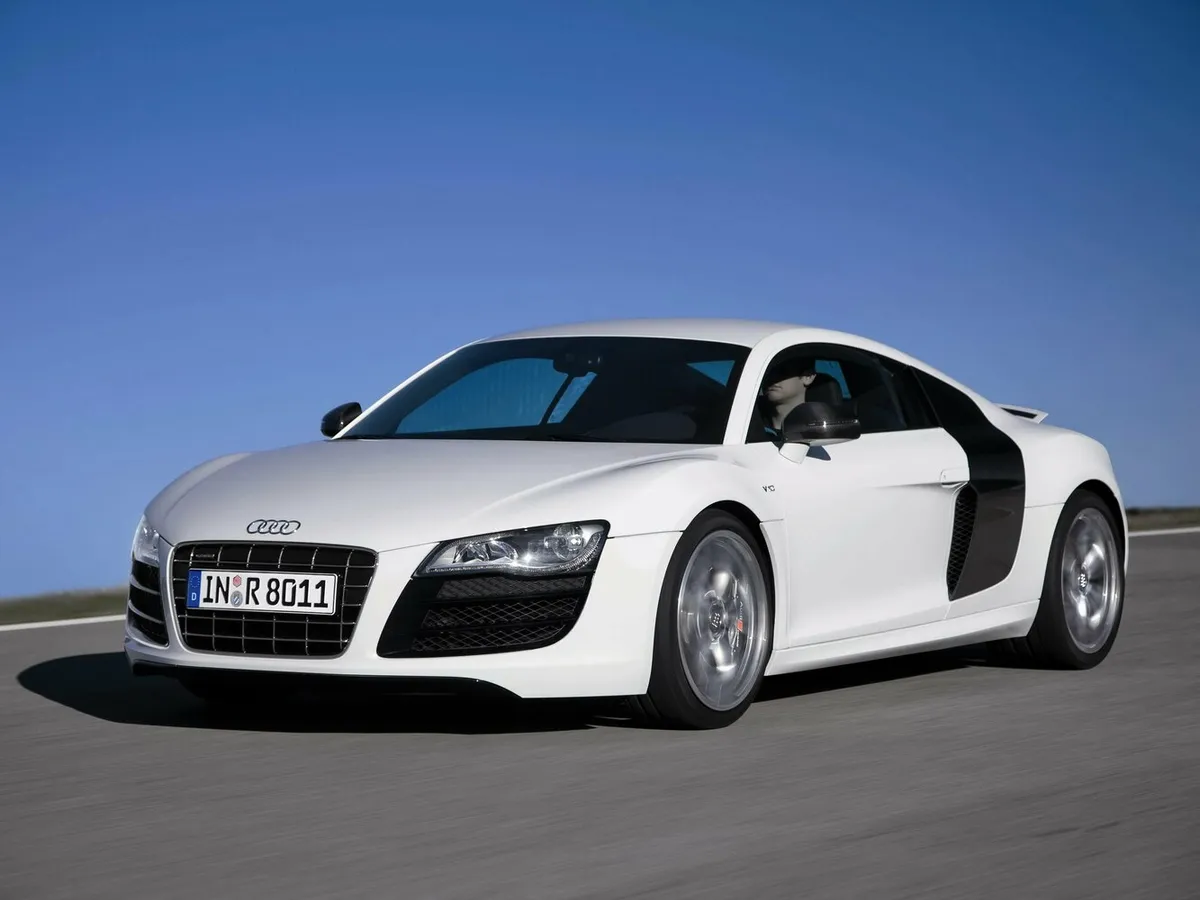Audi R8 — фото модели