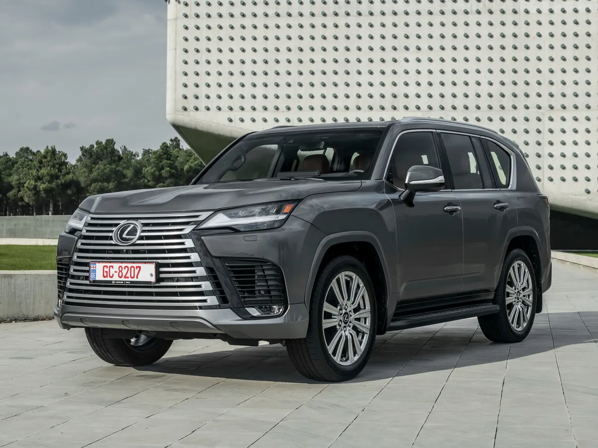 Lexus LX — фото модели