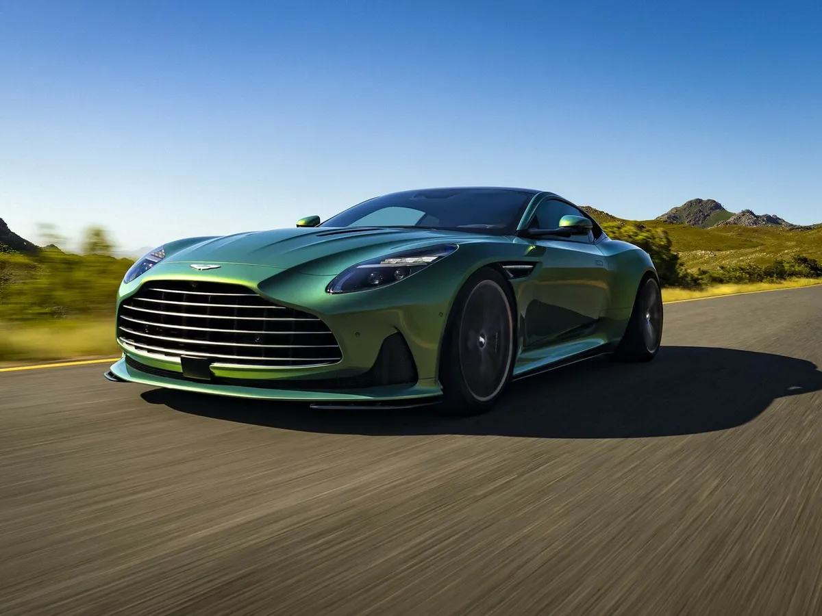 Aston Martin DB12 — фото модели